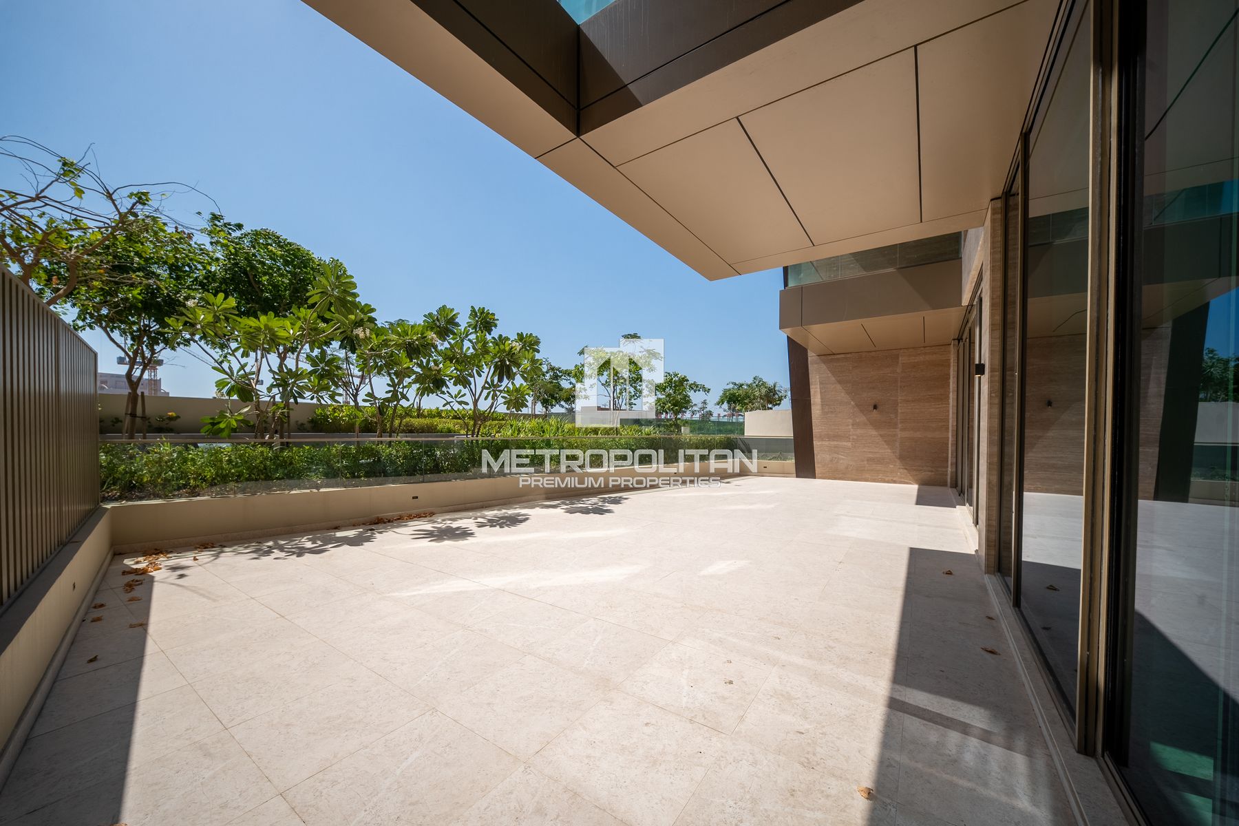 Stunning 2BR | Beachfront | Prime Location
