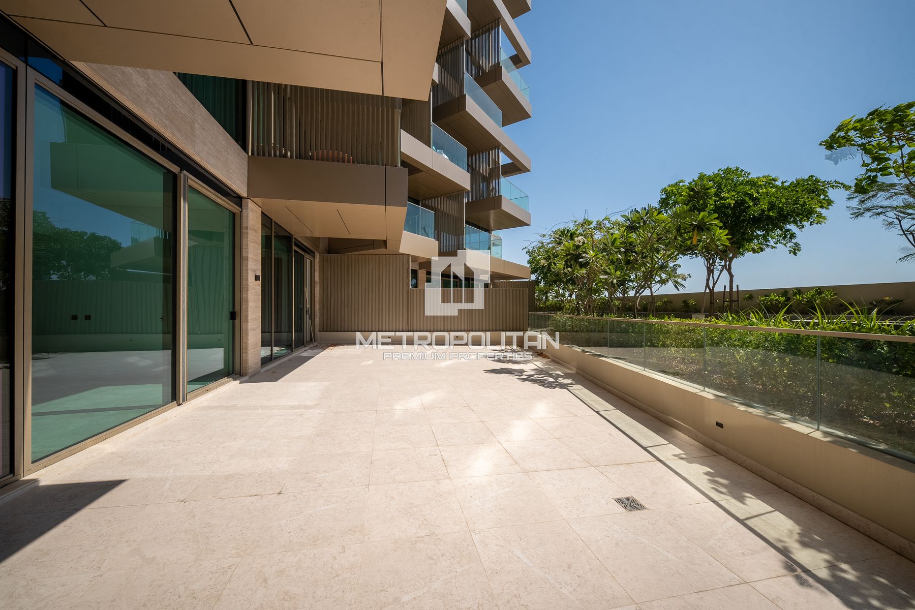 Stunning 2BR | Beachfront | Prime Location