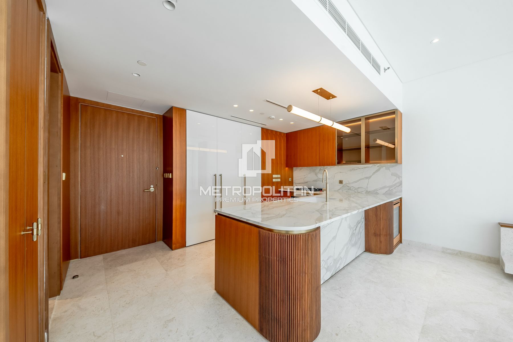 Stunning 2BR | Beachfront | Prime Location