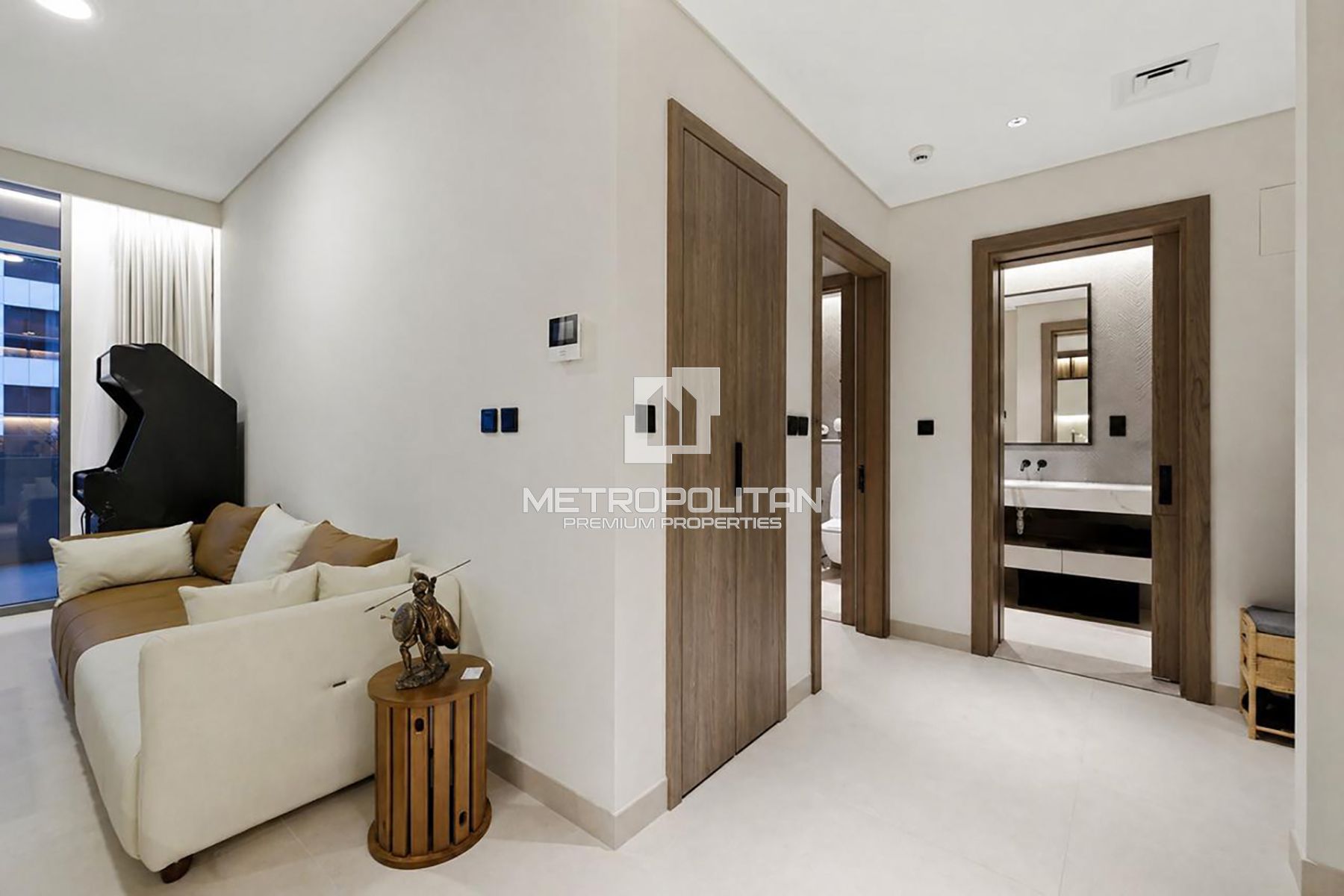 Bright 1BR | Premium Tower | Great Investment