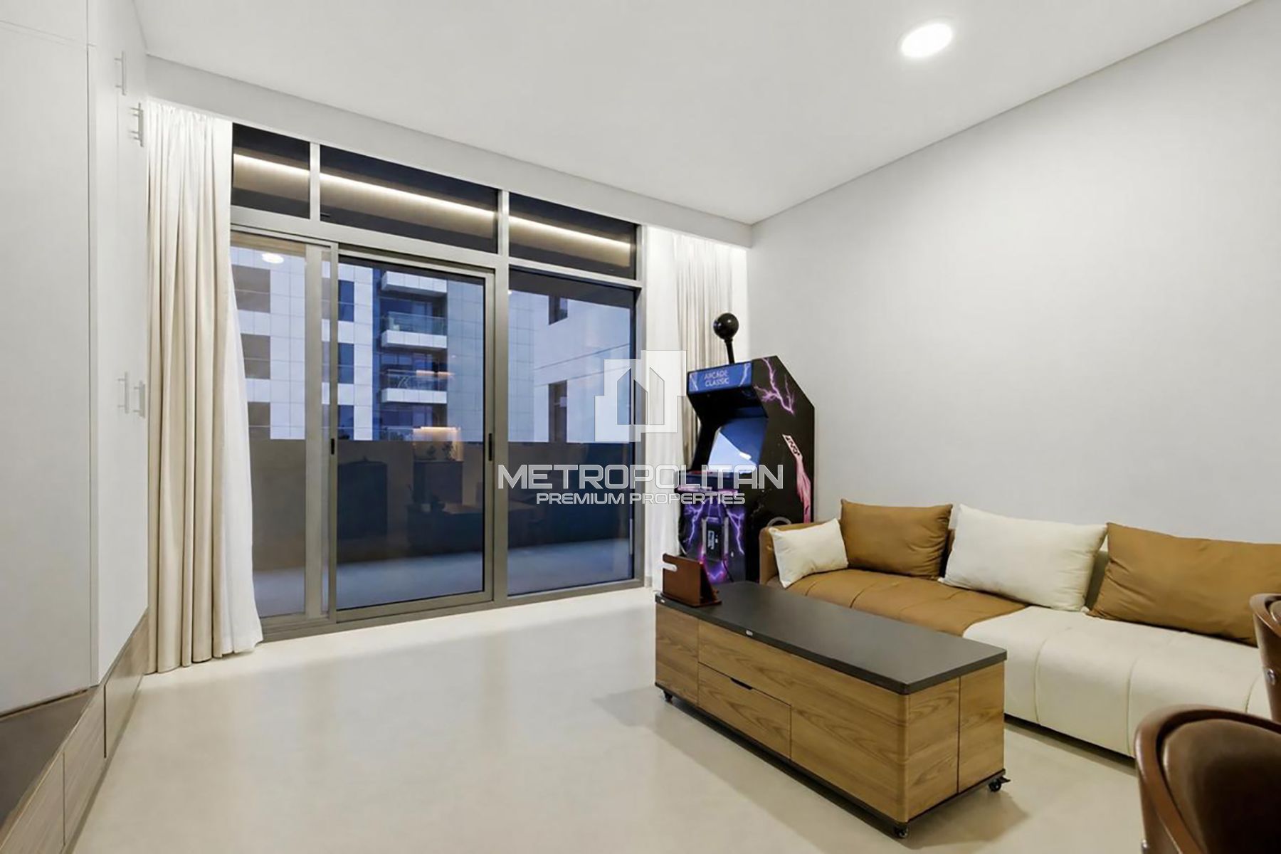 Bright 1BR | Premium Tower | Great Investment