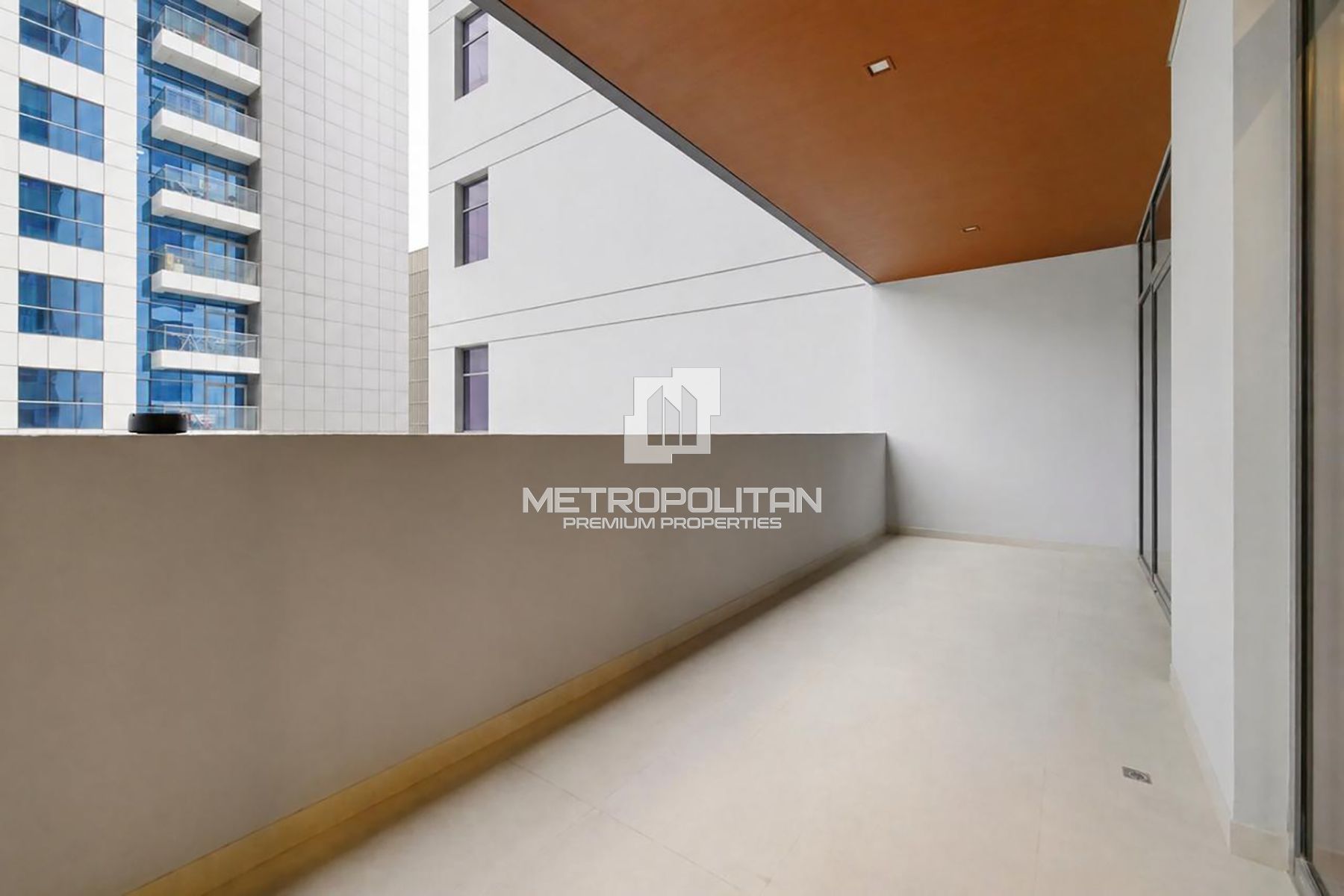 Bright 1BR | Premium Tower | Great Investment