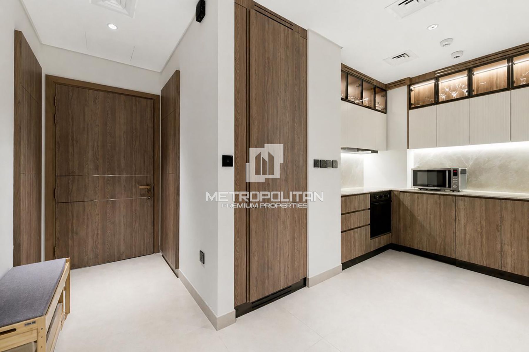 Bright 1BR | Premium Tower | Great Investment