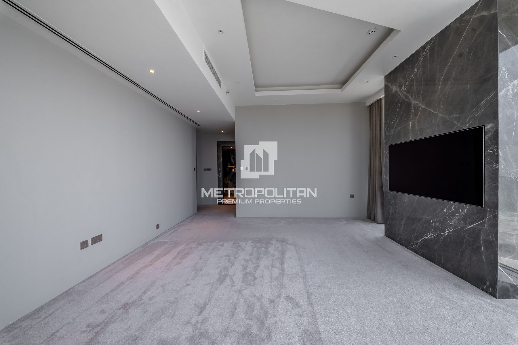 Vacant | Luxury Living | Marina and Skyline Views