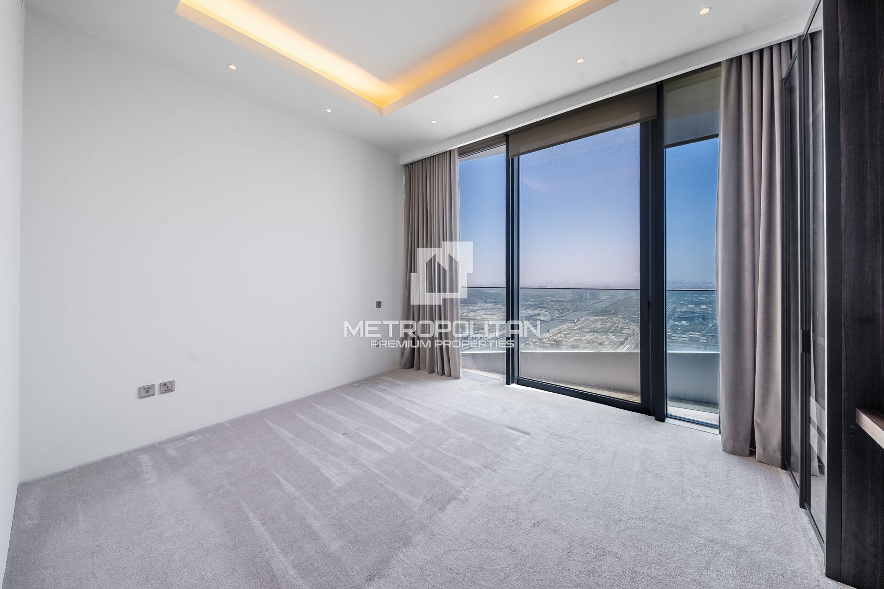 Vacant | Luxury Living | Marina and Skyline Views