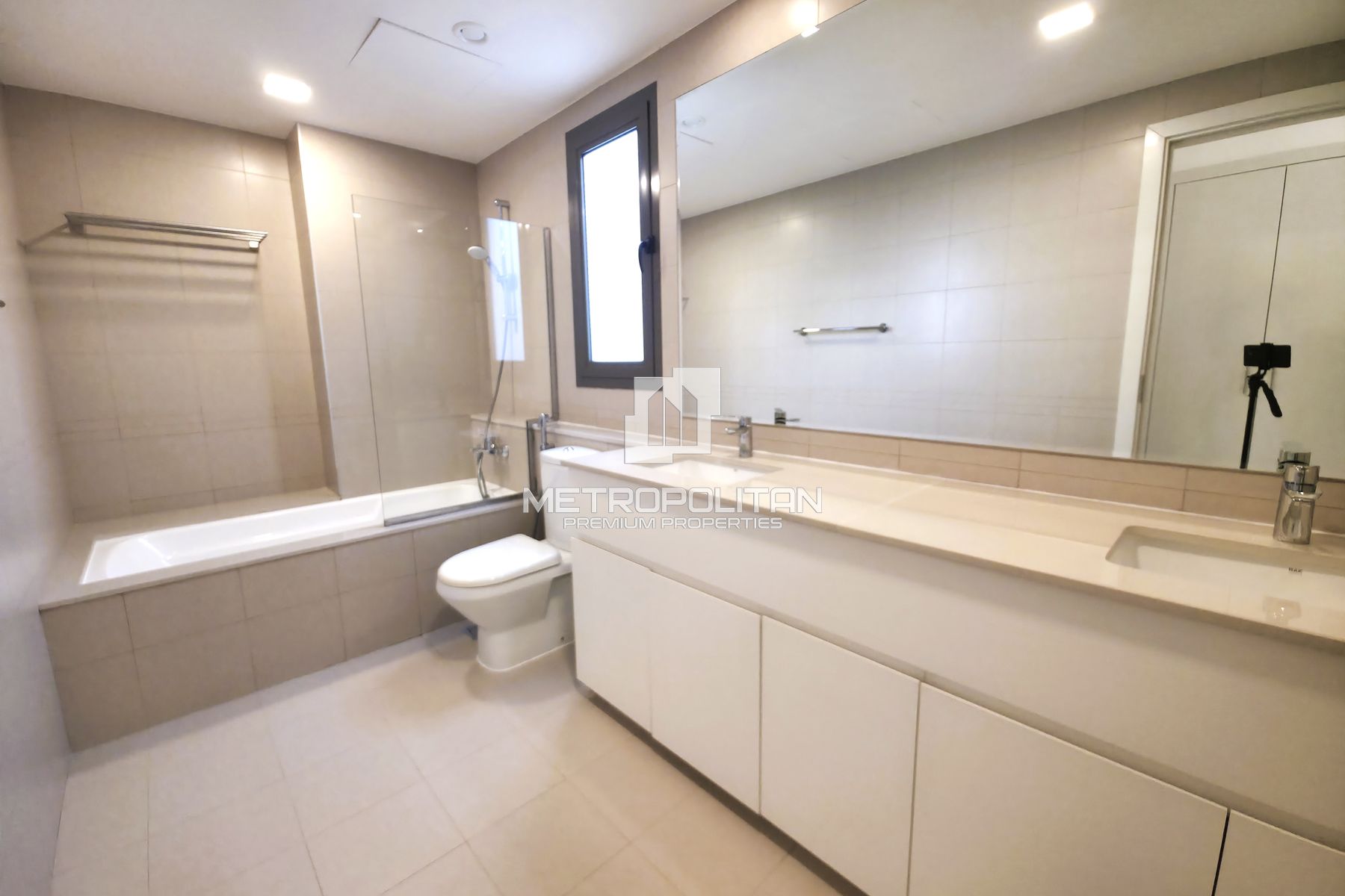 3BR Townhouse for Sale in Town Square – MPS-49140