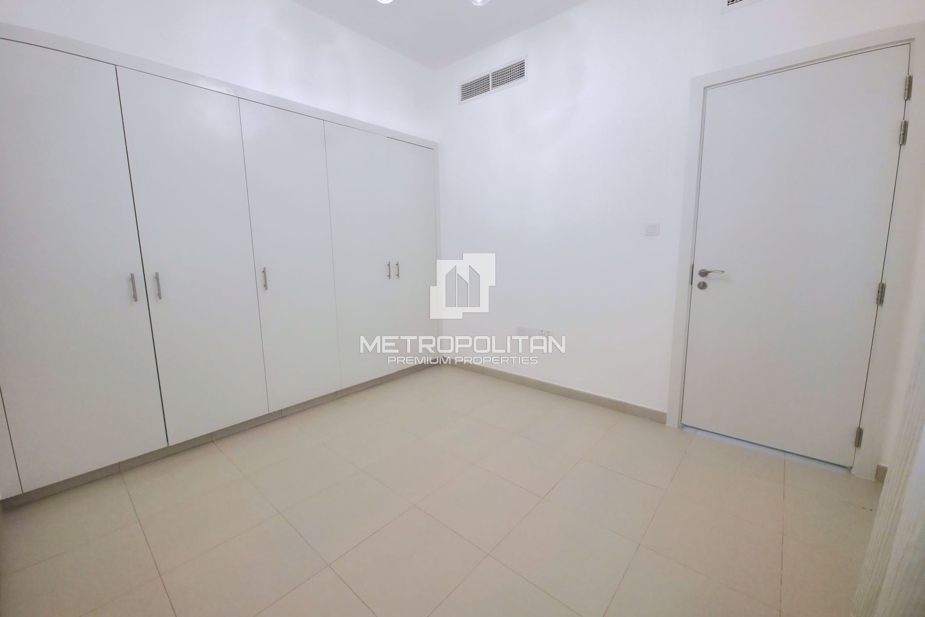 3BR Townhouse for Sale in Town Square – MPS-49140