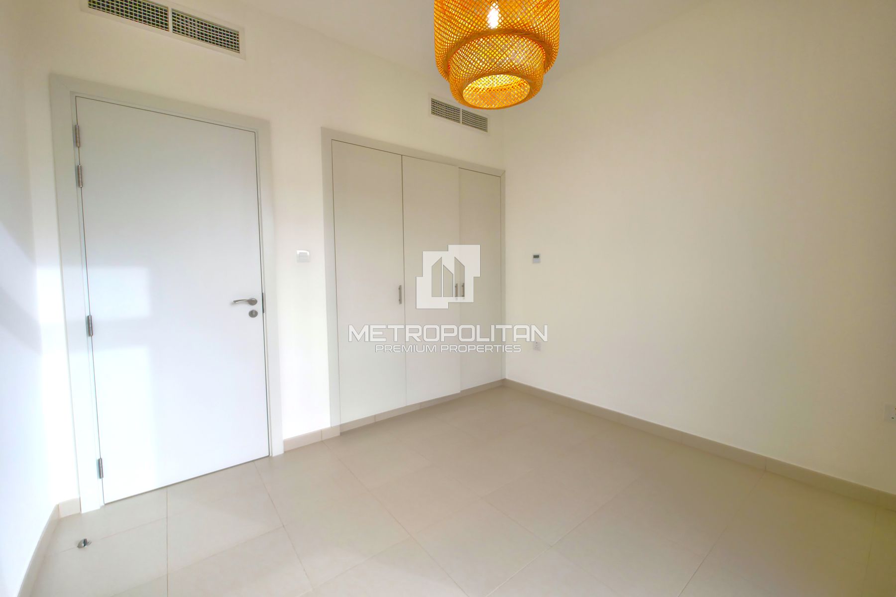 3BR Townhouse for Sale in Town Square – MPS-49140