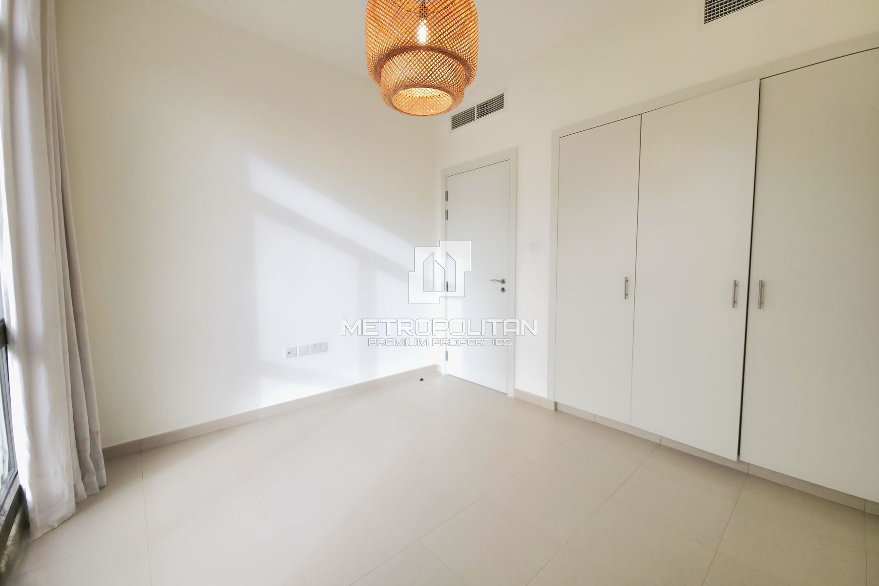 3BR Townhouse for Sale in Town Square – MPS-49140