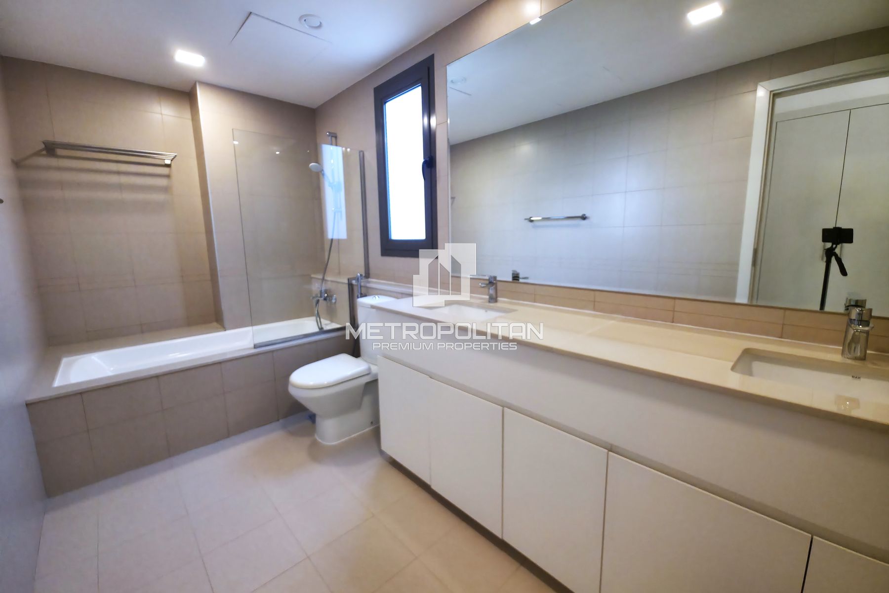 3BR Townhouse for Sale in Town Square – MPS-49140