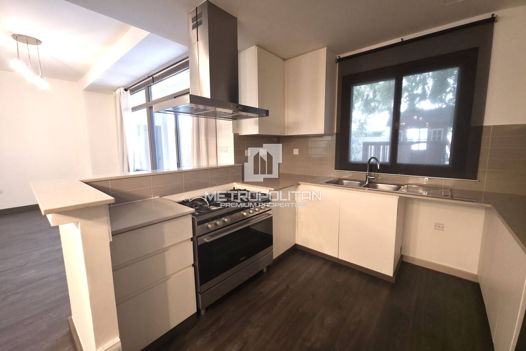 3BR Townhouse for Sale in Town Square – MPS-49140
