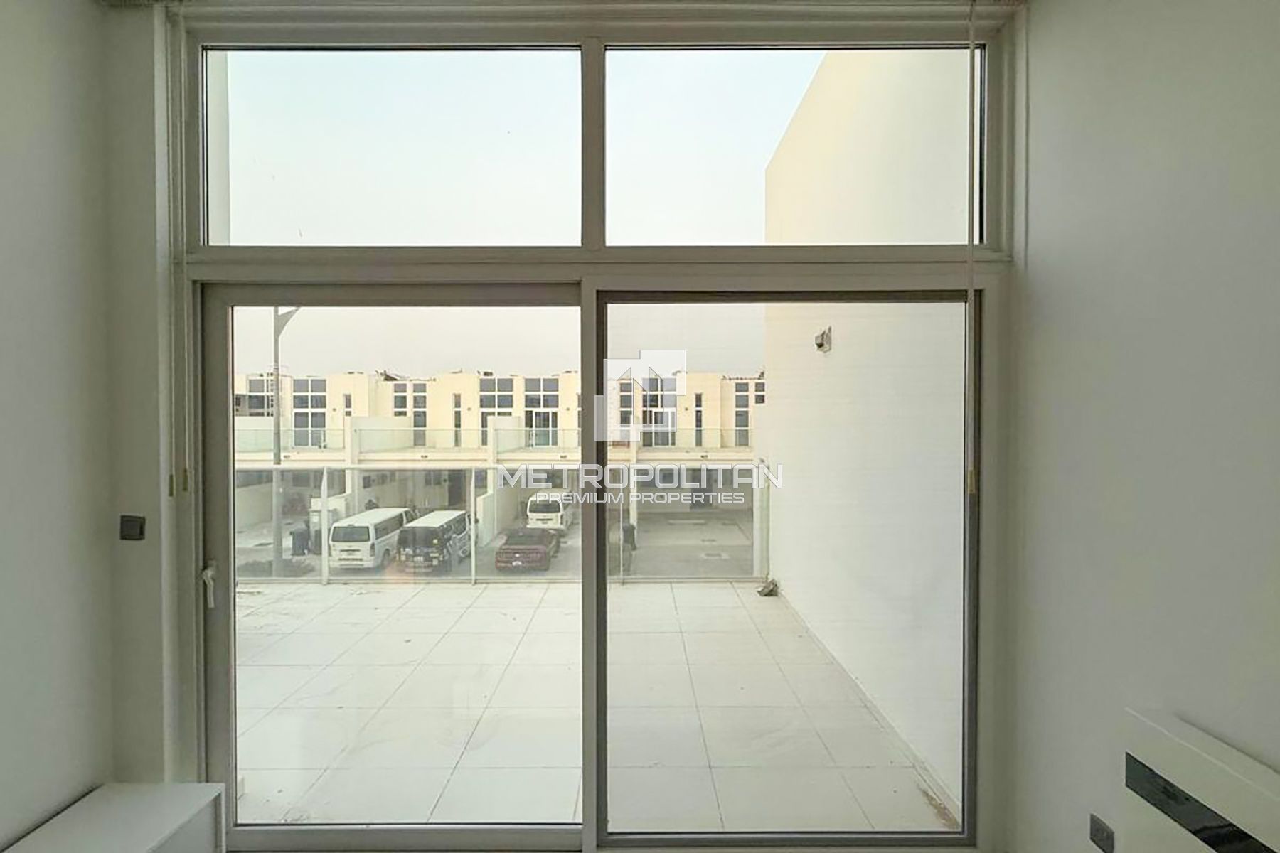 Vacant | Single Row| Huge Balcony | Prime Location