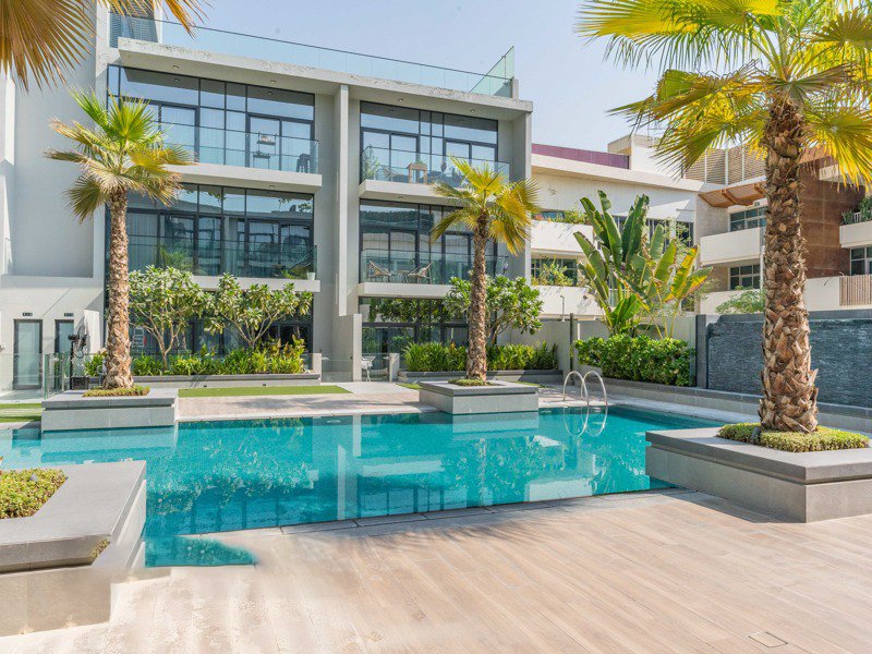 Pool View | Furnished | Rented | Mid Floor