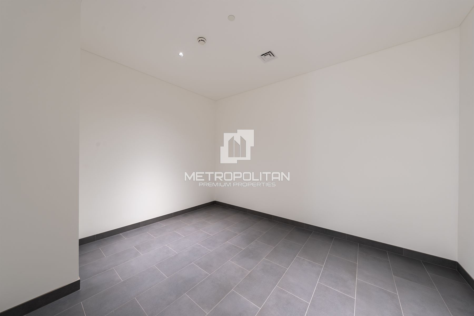 Fantastic views  | 2 Years Service Charges Free