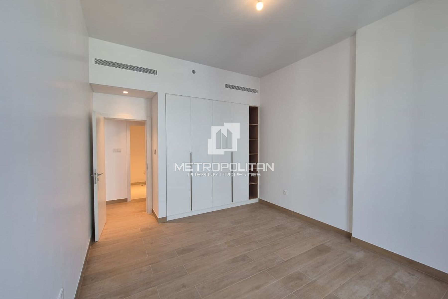 1BR Apartment for Sale in Jumeirah – MPS-49261