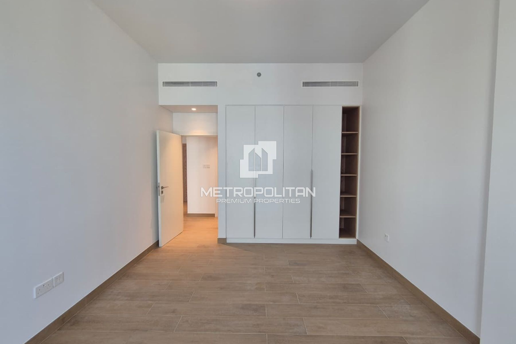 1BR Apartment for Sale in Jumeirah – MPS-49261