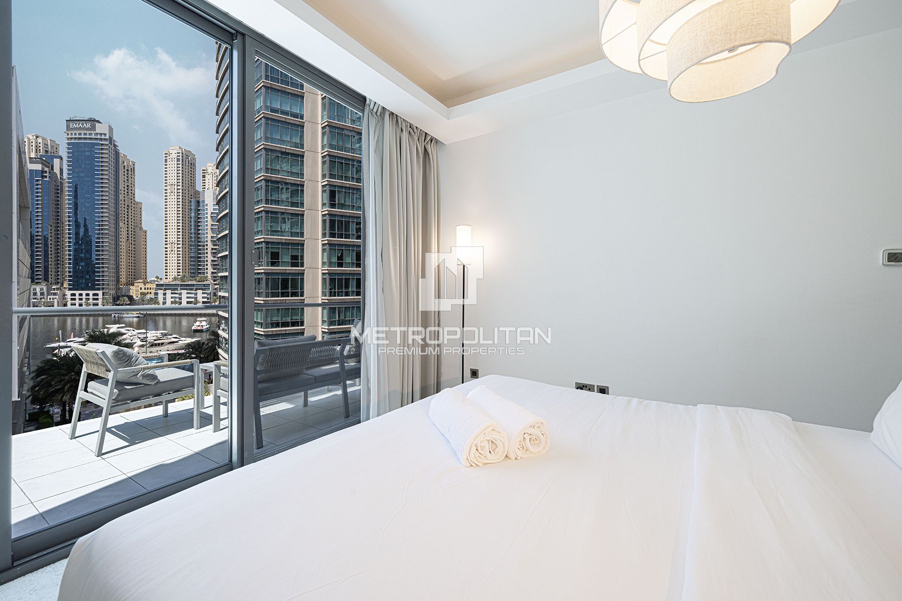 Spacious Duplex Residence | Bright  Marina View |