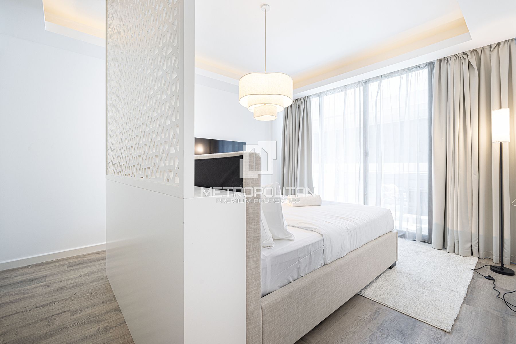 Spacious Duplex Residence | Bright  Marina View |