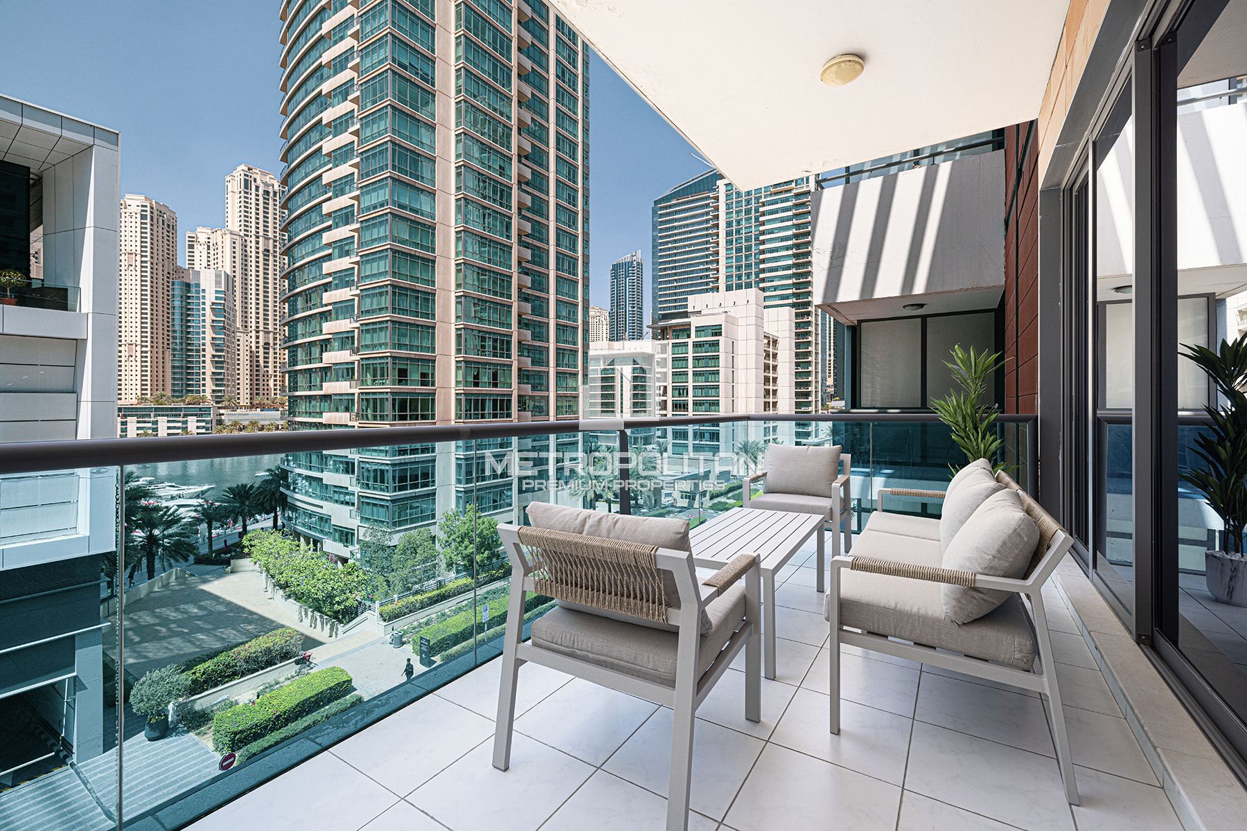 Spacious Duplex Residence | Bright  Marina View |