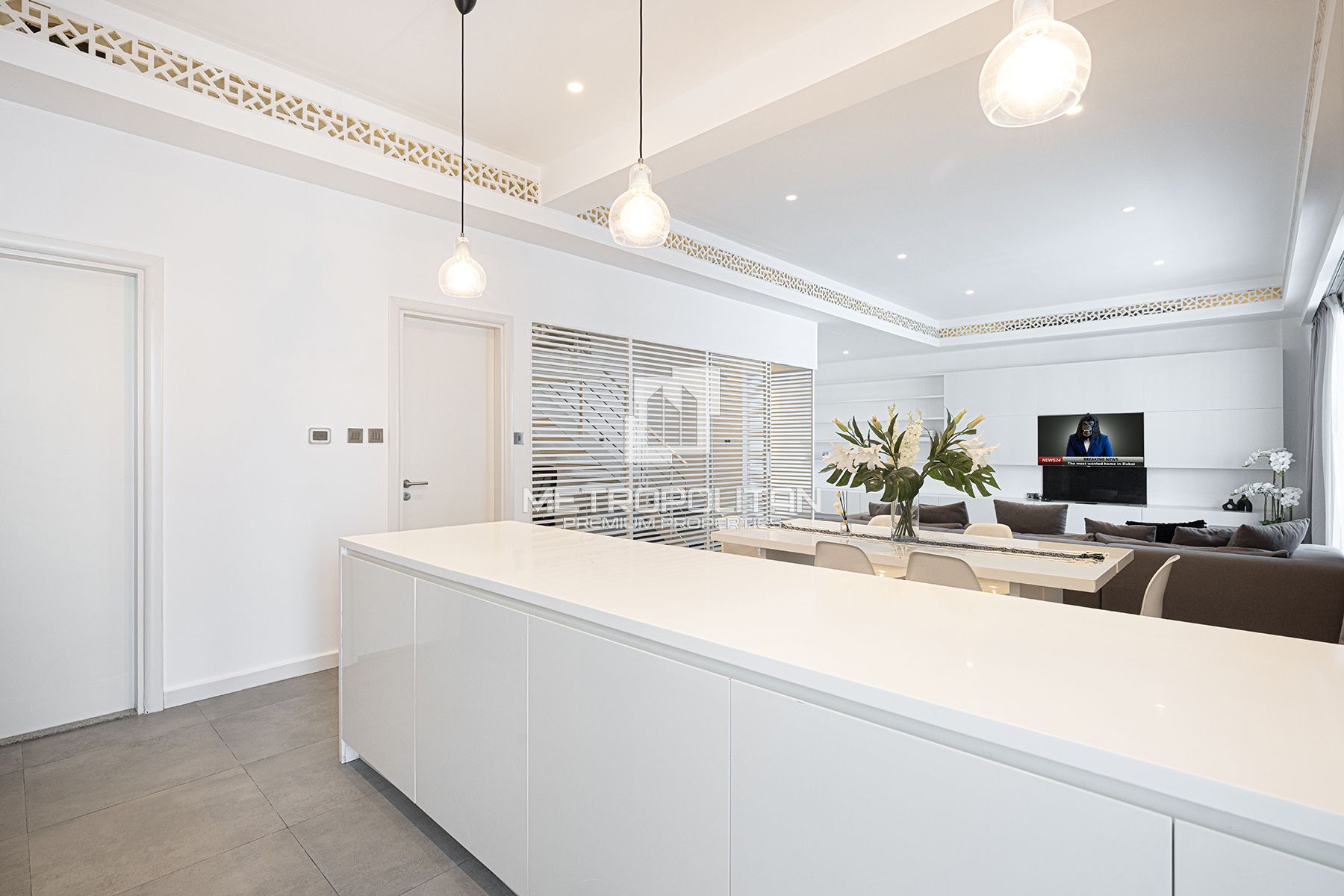 Spacious Duplex Residence | Bright  Marina View |