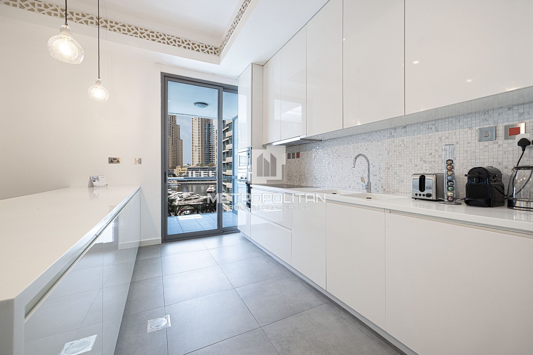 Spacious Duplex Residence | Bright  Marina View |
