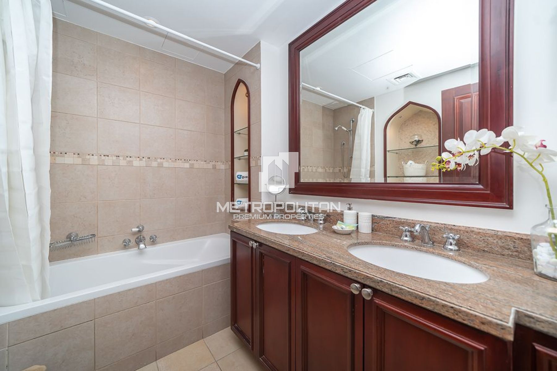 Greenery Views | Bright Apartment |Well Maintained