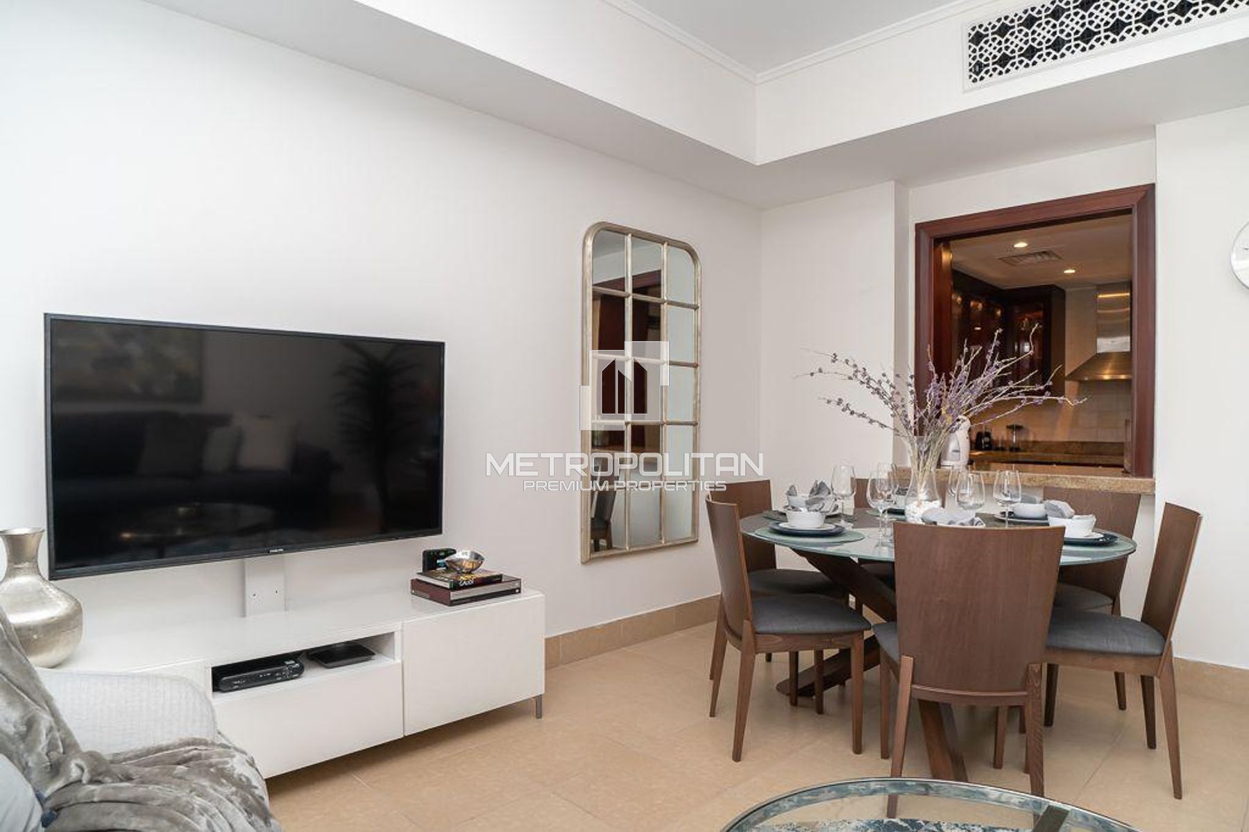 Greenery Views | Bright Apartment |Well Maintained