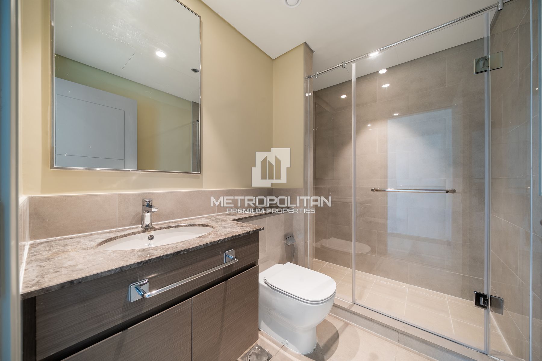 High Floor | Sea And Blvd View | Vacant Unit