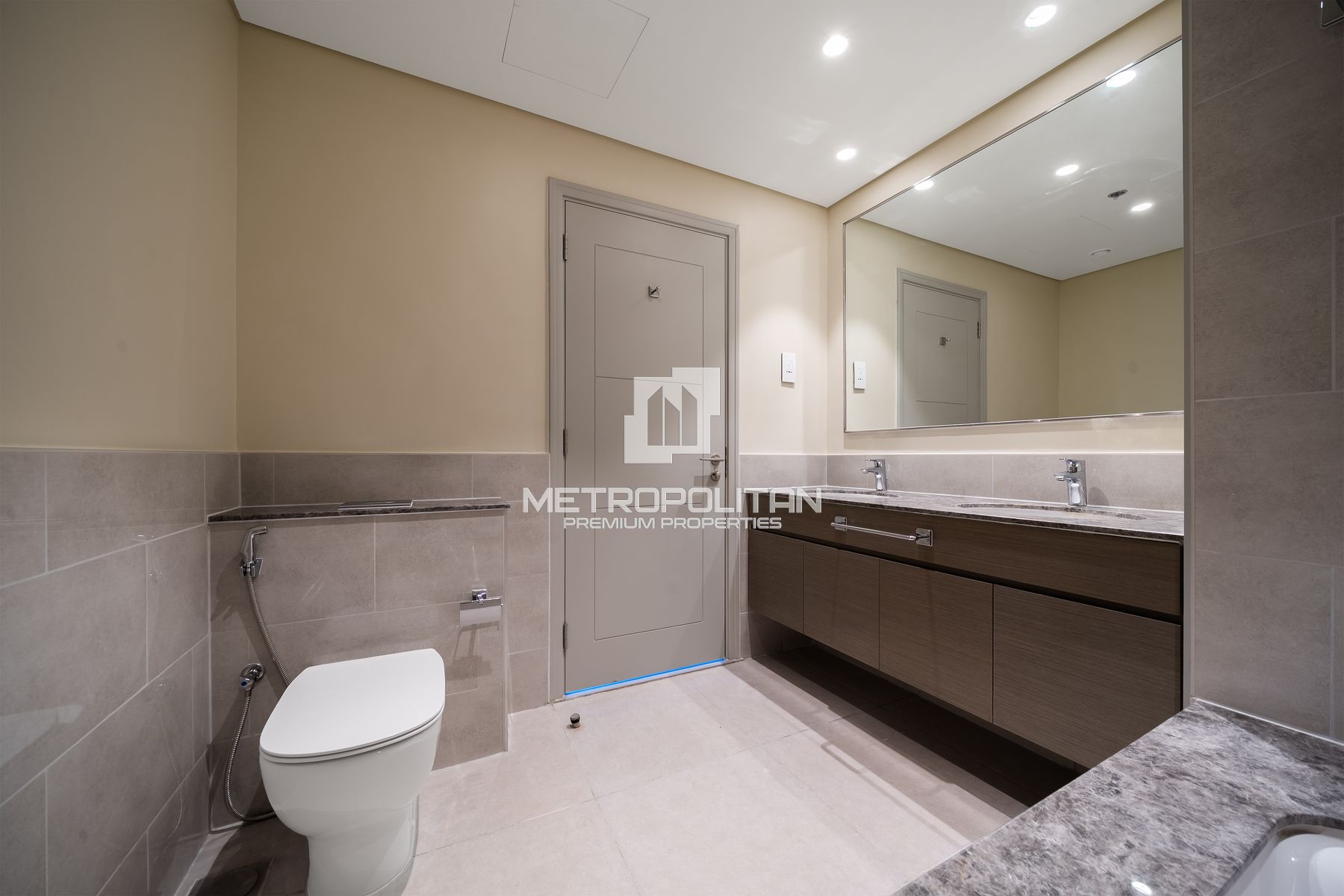 High Floor | Sea And Blvd View | Vacant Unit