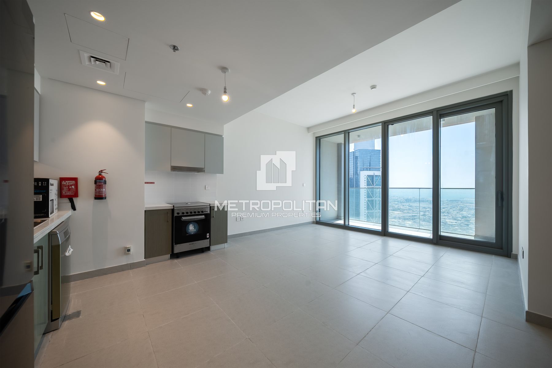 High Floor | Sea And Blvd View | Vacant Unit