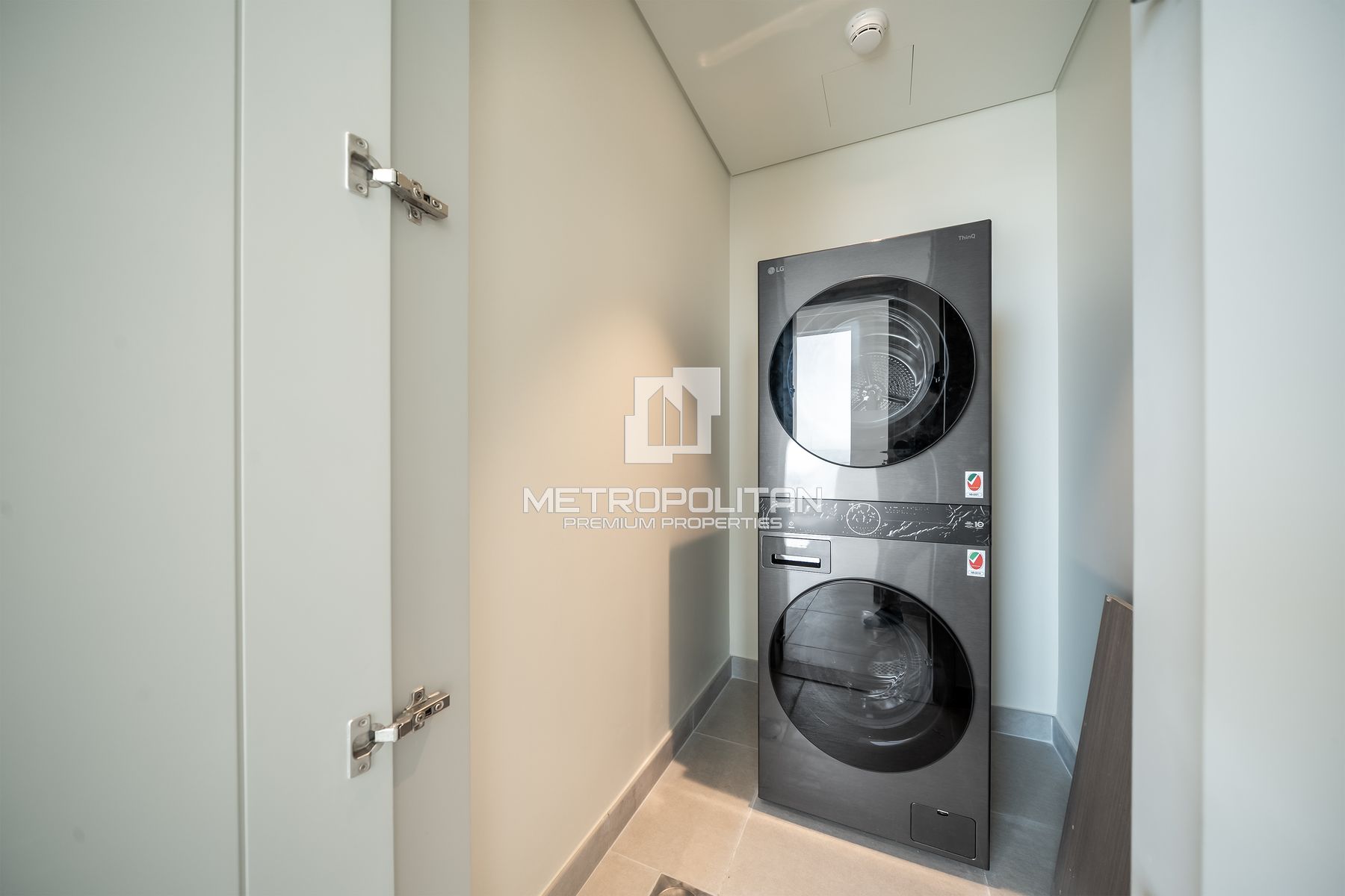 High Floor | Sea And Blvd View | Vacant Unit