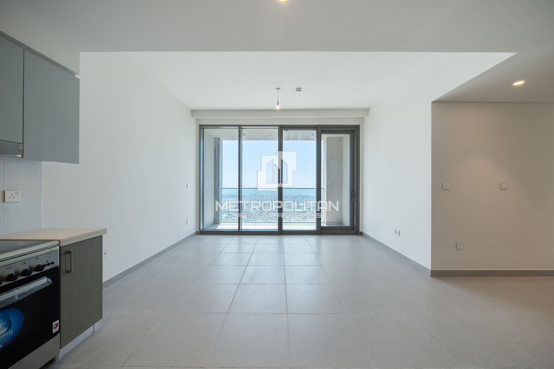 High Floor | Sea And Blvd View | Vacant Unit
