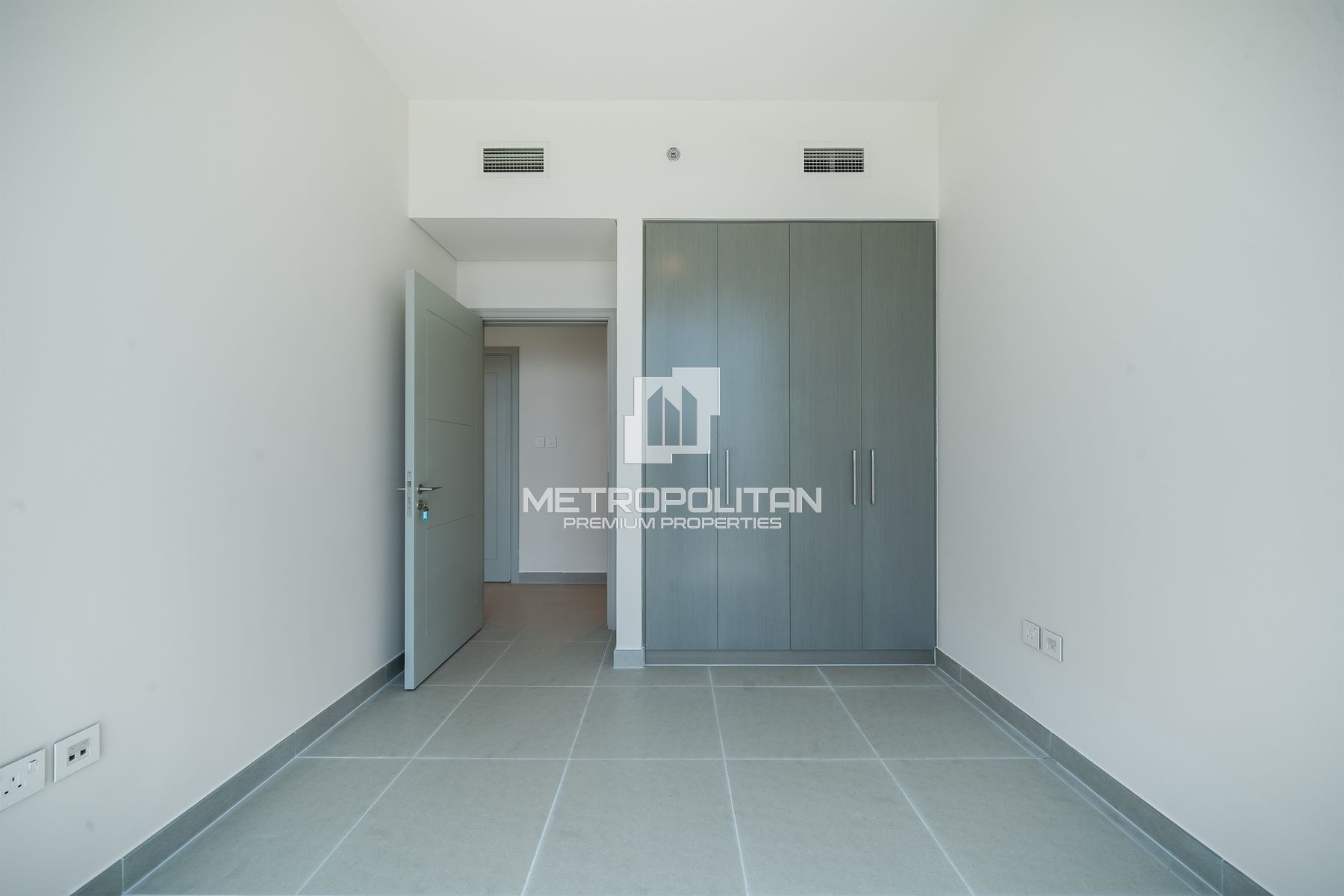 High Floor | Sea And Blvd View | Vacant Unit