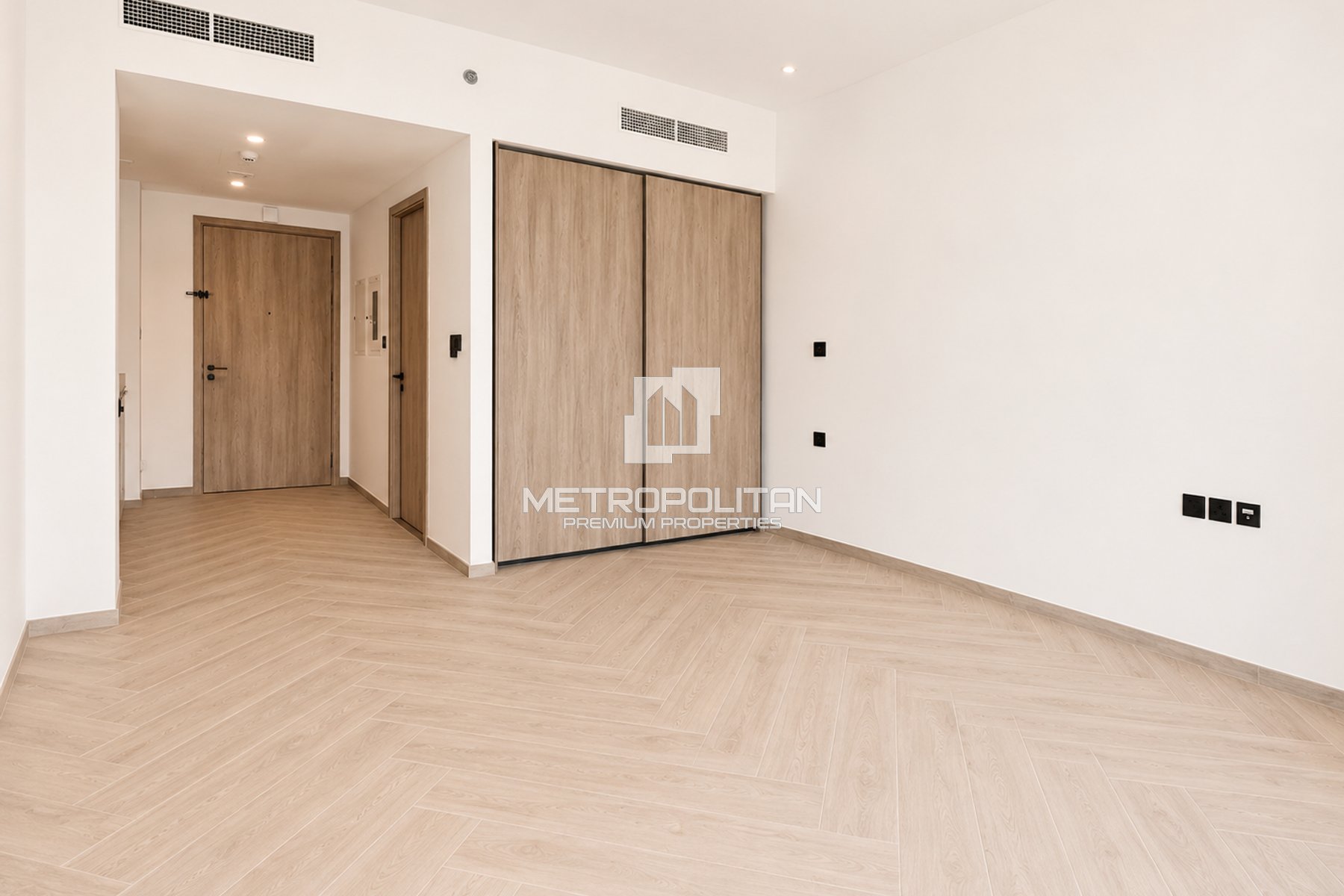 .5BR Apartment for Sale in Business Bay – MPS-49369