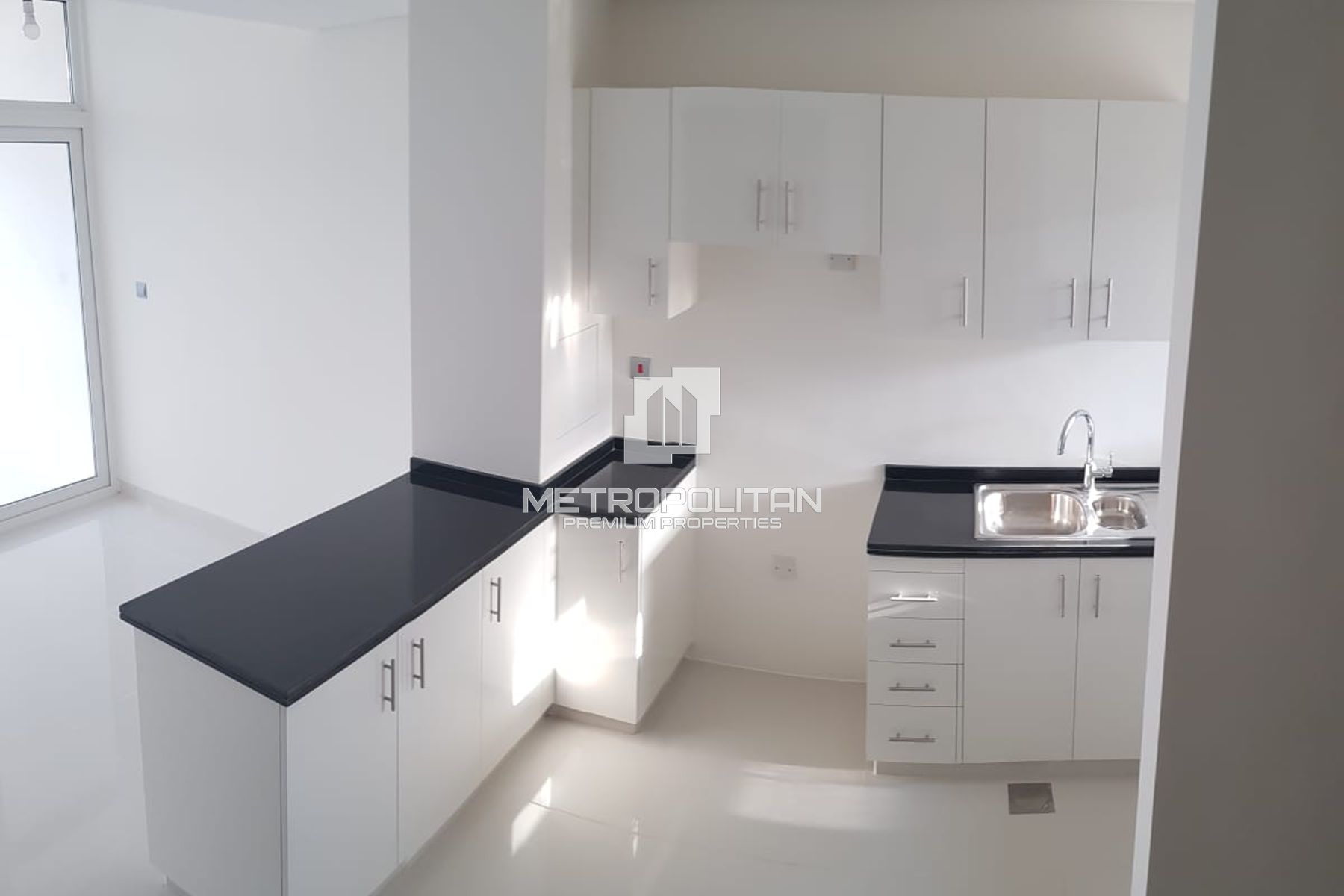 Investor Deal | Middle Unit | Private Garden