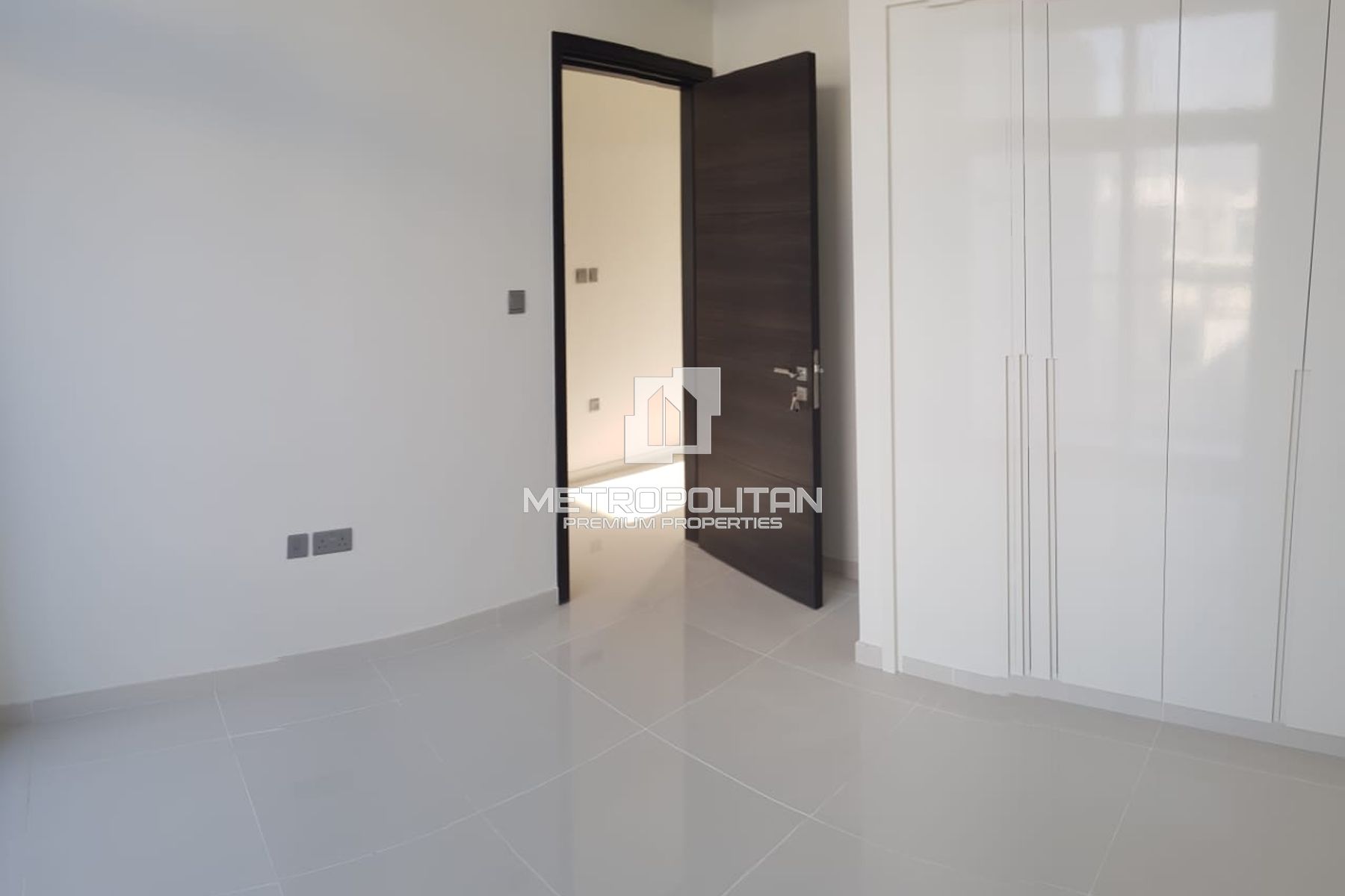 Investor Deal | Middle Unit | Private Garden