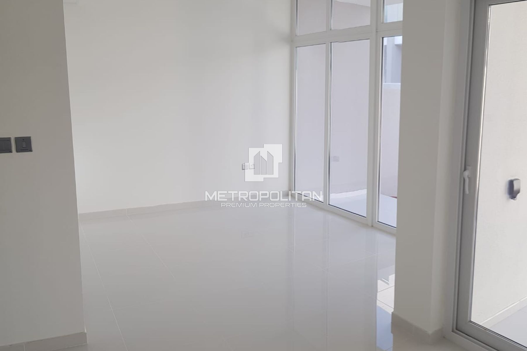 Investor Deal | Middle Unit | Private Garden