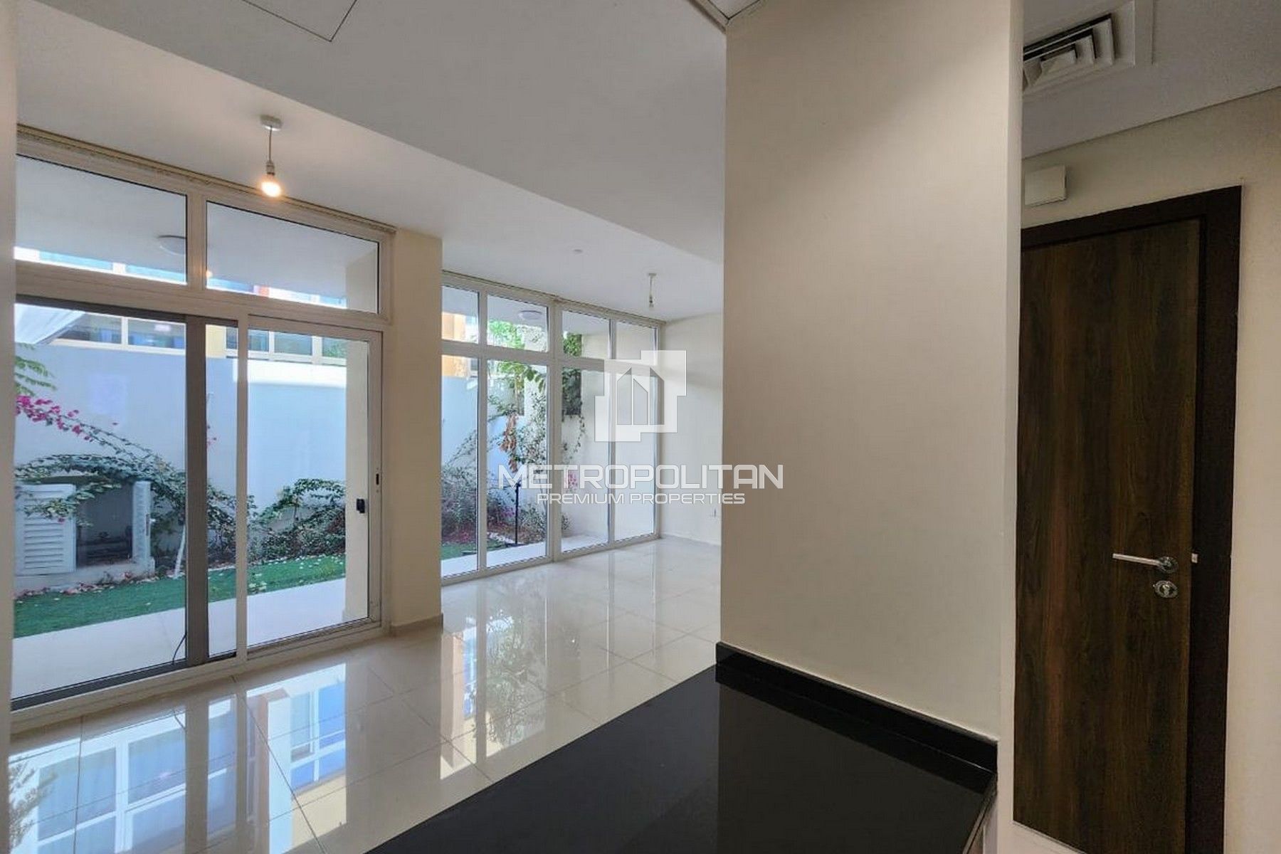 Investor Deal | Middle Unit | Private Garden