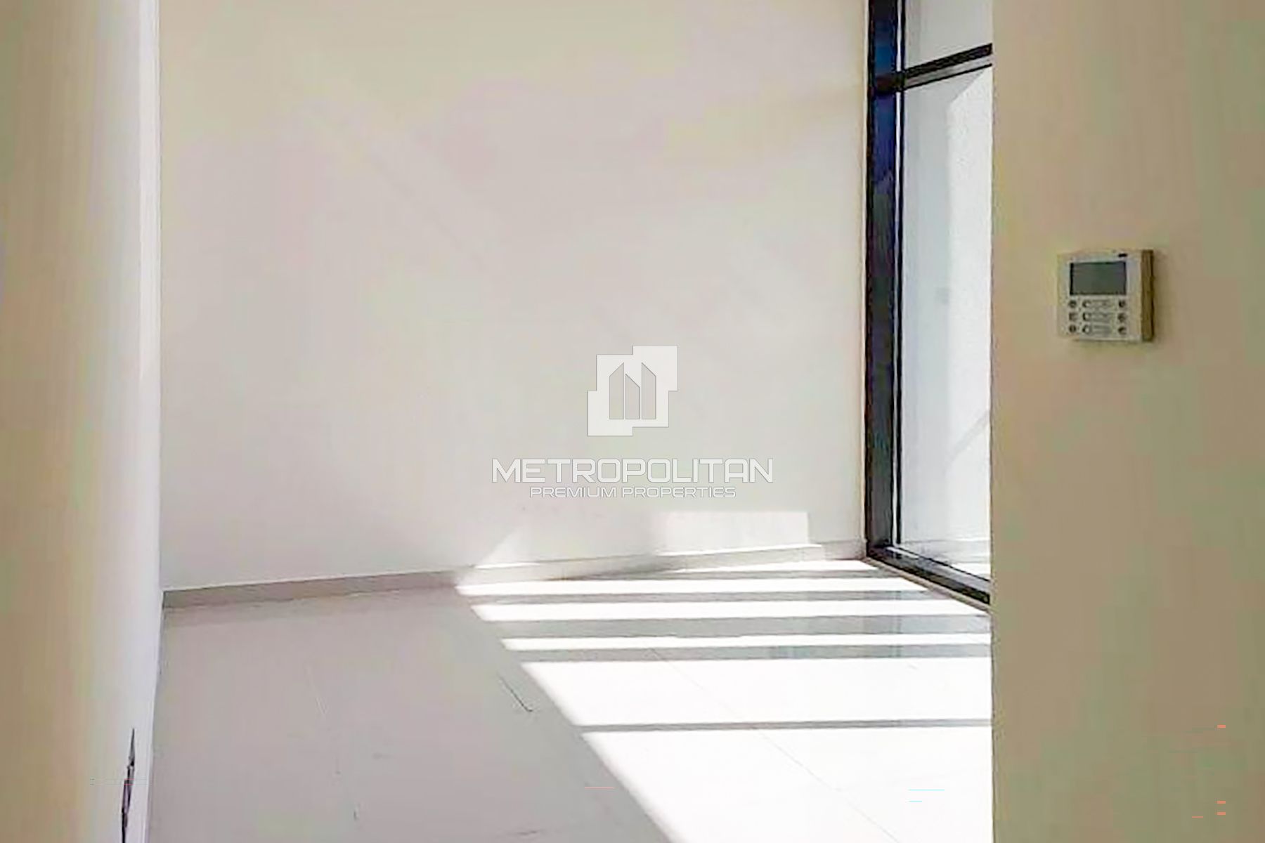 R2M14 | Near Pool | 3+Maid | Closed Kitchen