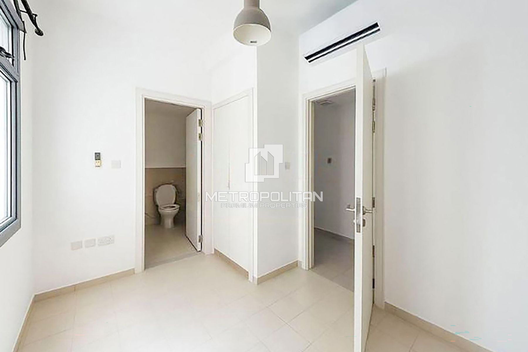 R2M14 | Near Pool | 3+Maid | Closed Kitchen