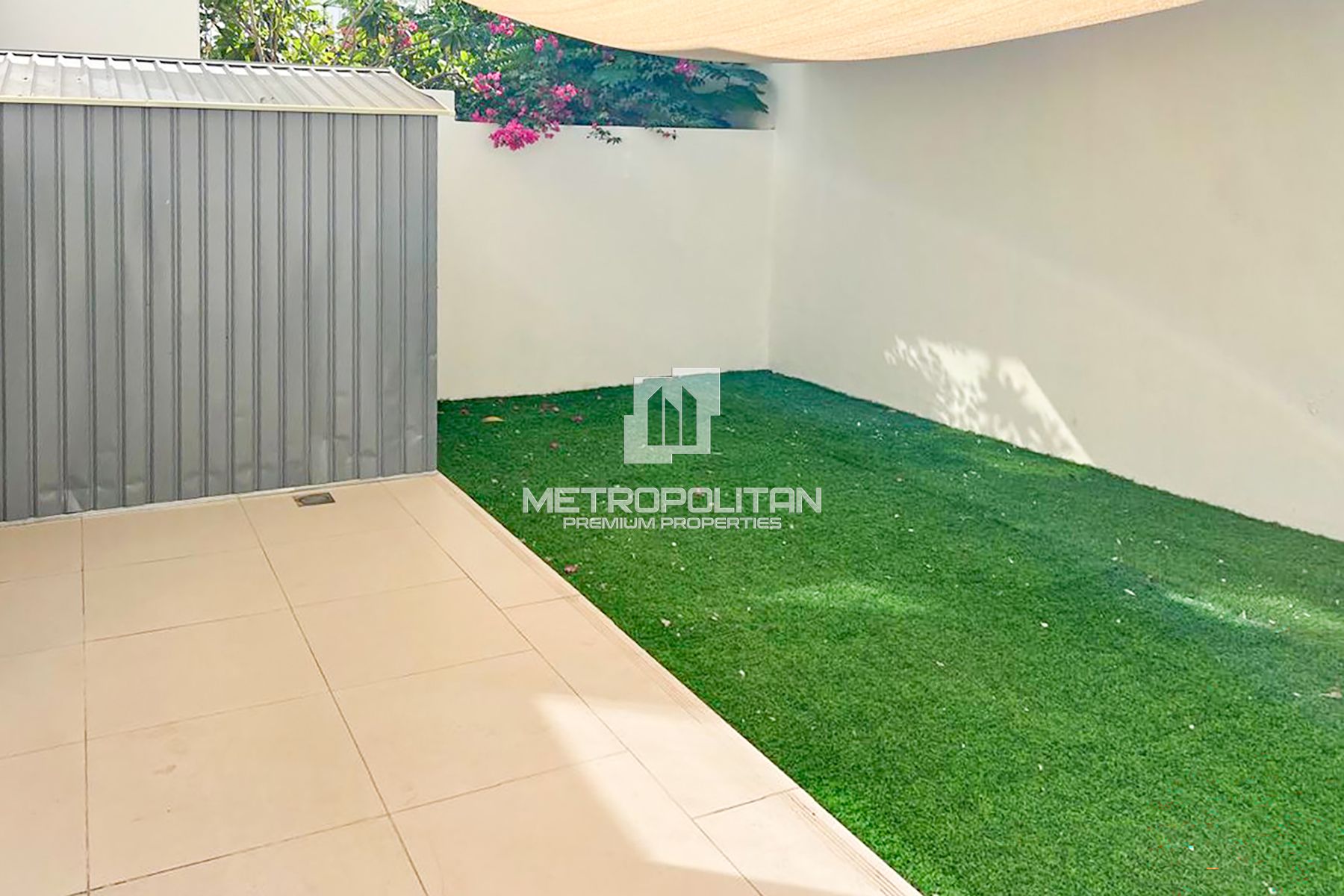 R2M14 | Near Pool | 3+Maid | Closed Kitchen
