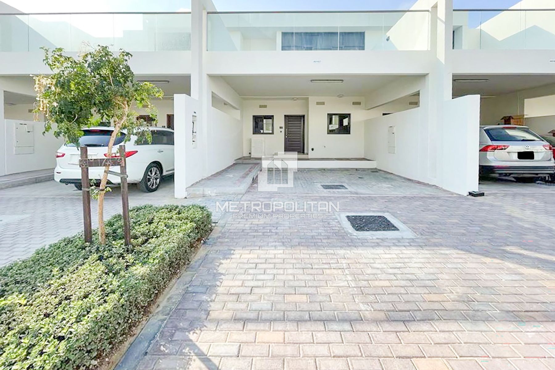R2M14 | Near Pool | 3+Maid | Closed Kitchen