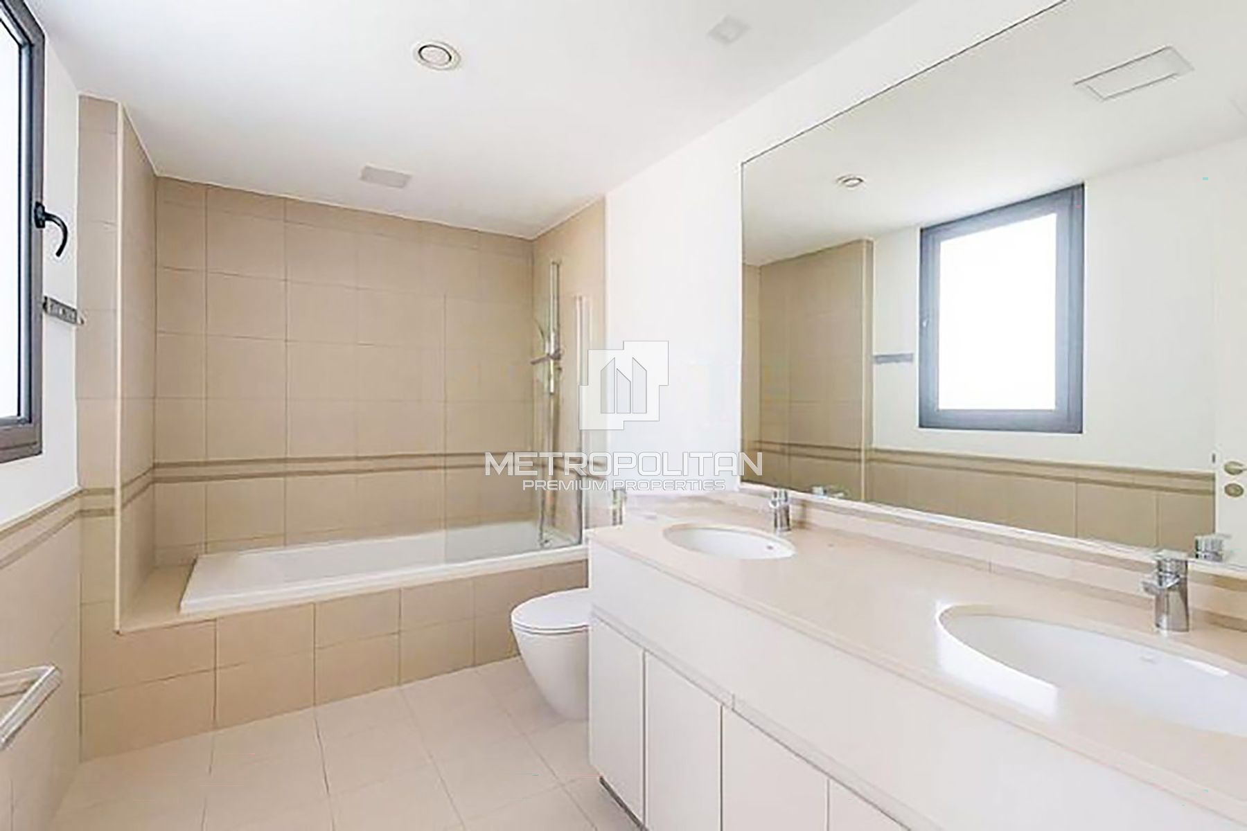 R2M14 | Near Pool | 3+Maid | Closed Kitchen