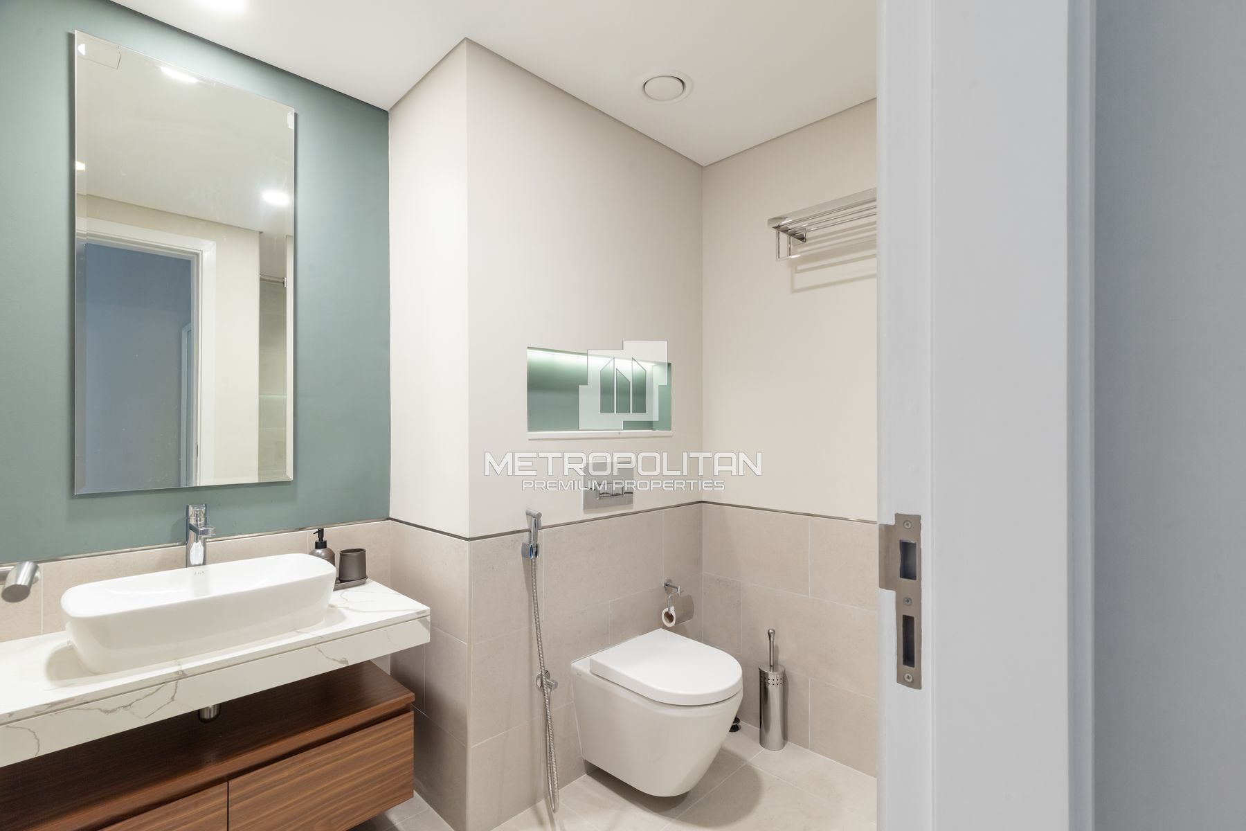Burj Al Arab | Vacant | Furnished | High Floor