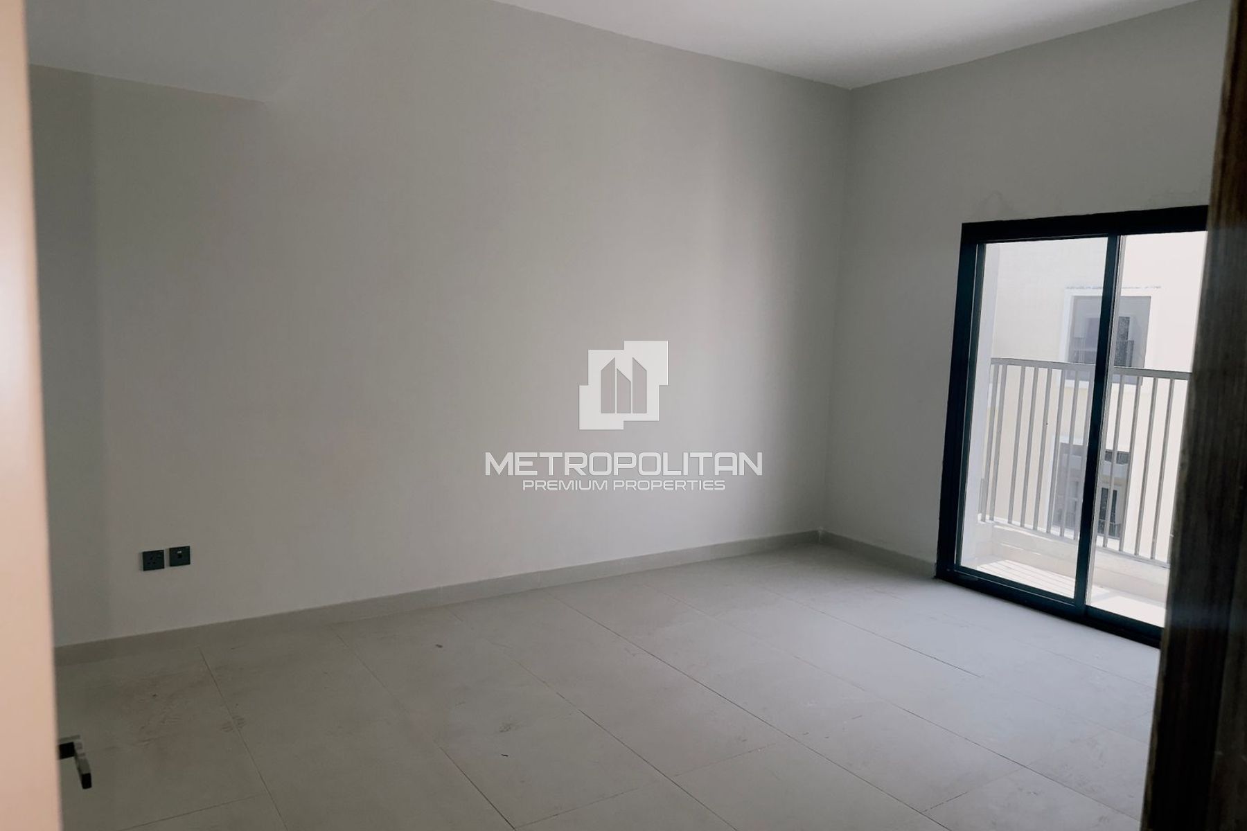 Exclusive 2BR | Ready to Move | High ROI