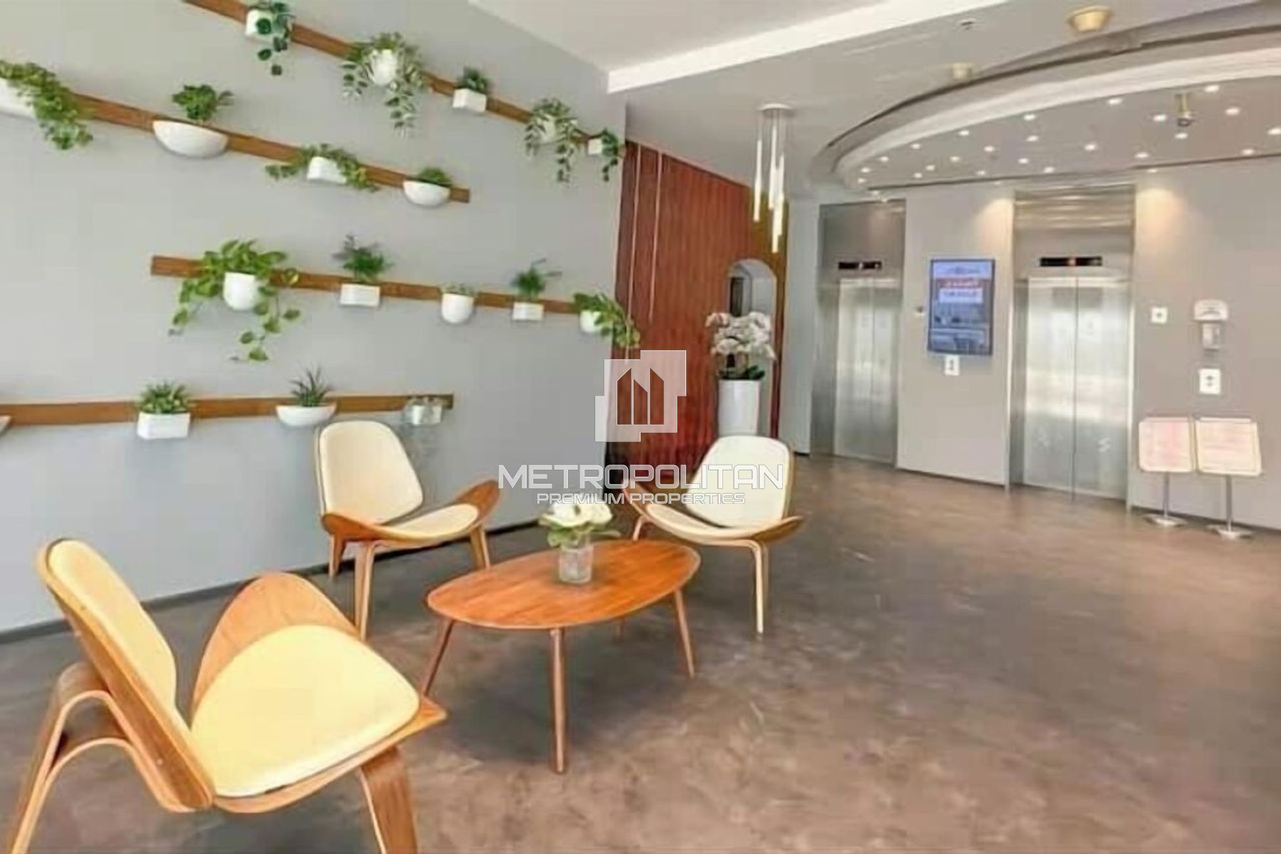 Exclusive | Near Metro | Fitted Kitchen | Rented