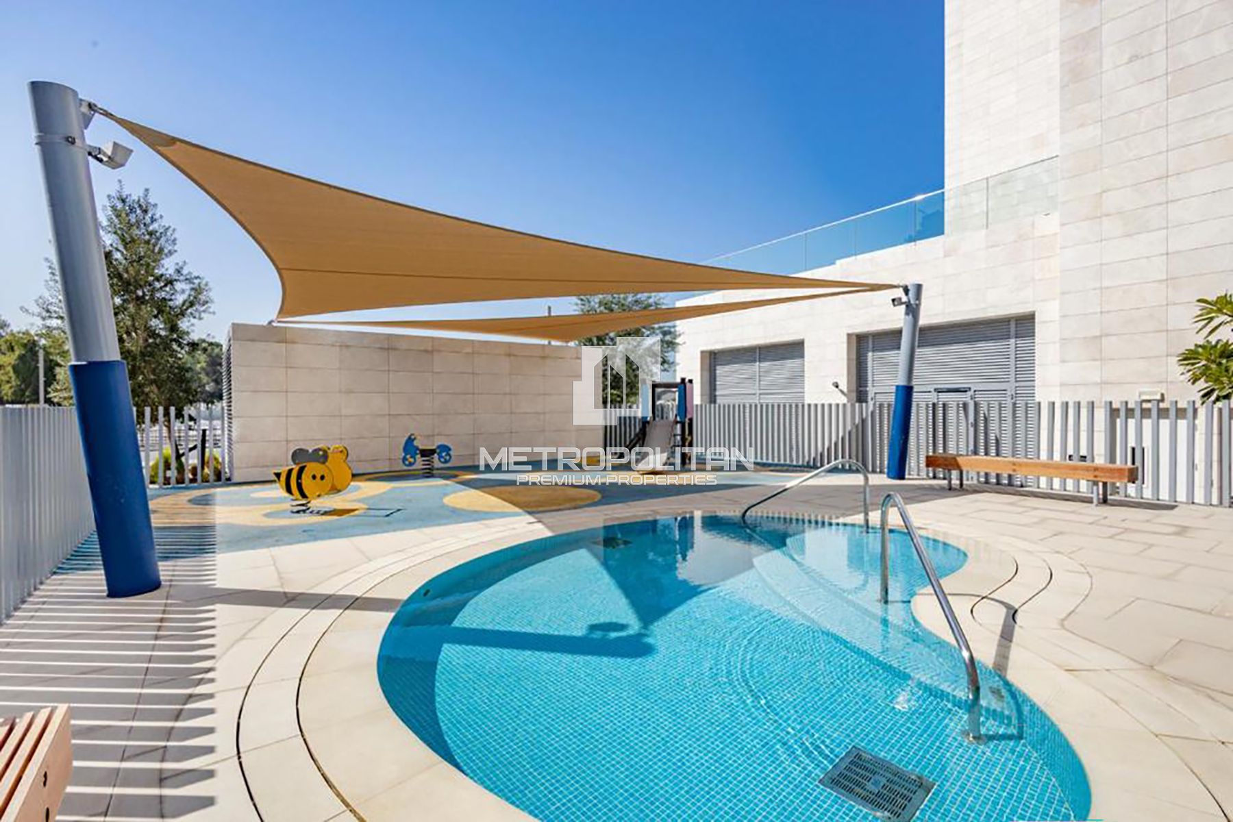 Upgraded Canal View| Fully Furnished| Large Layout