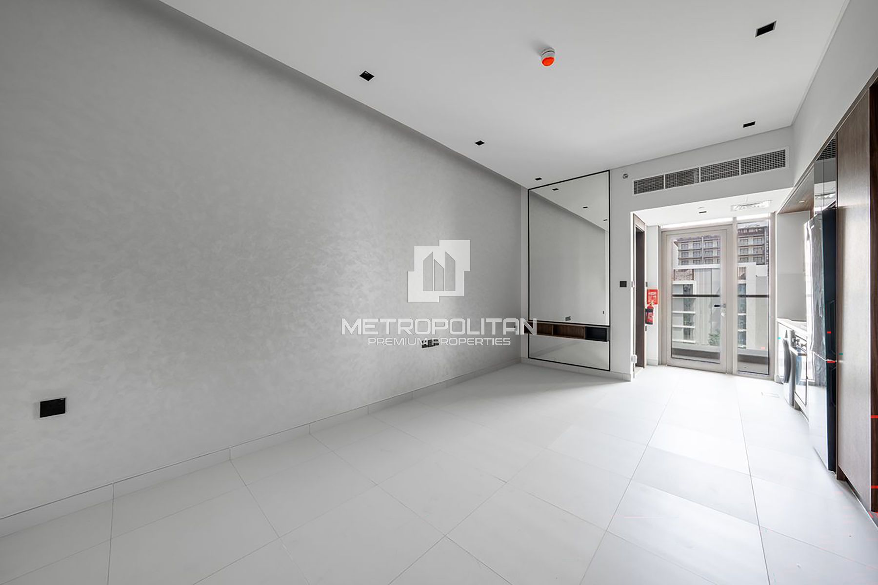 Vacant | Balcony | Garden View | Unfurnished