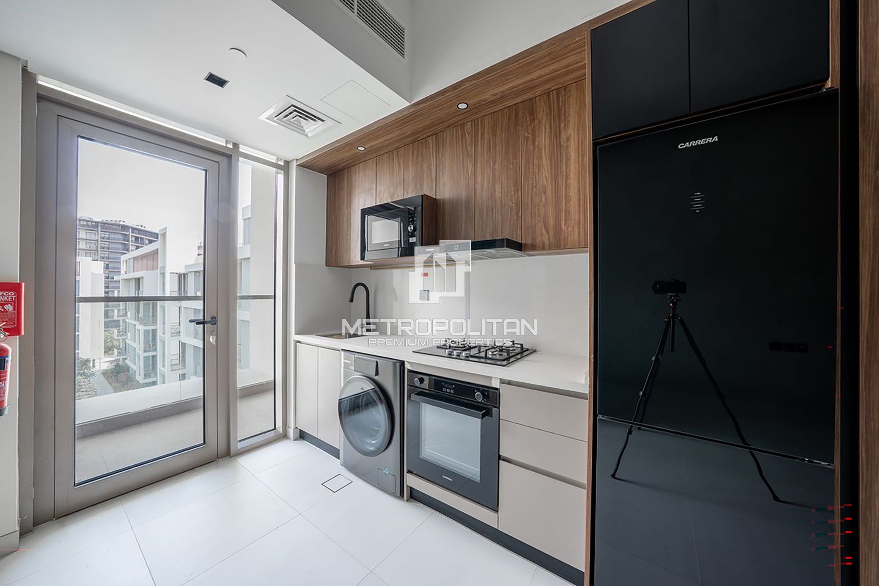 Vacant | Balcony | Garden View | Unfurnished