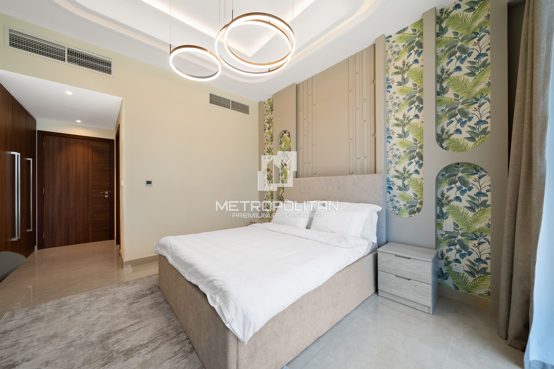 Upgraded | Furnished | Vacant | Canal View